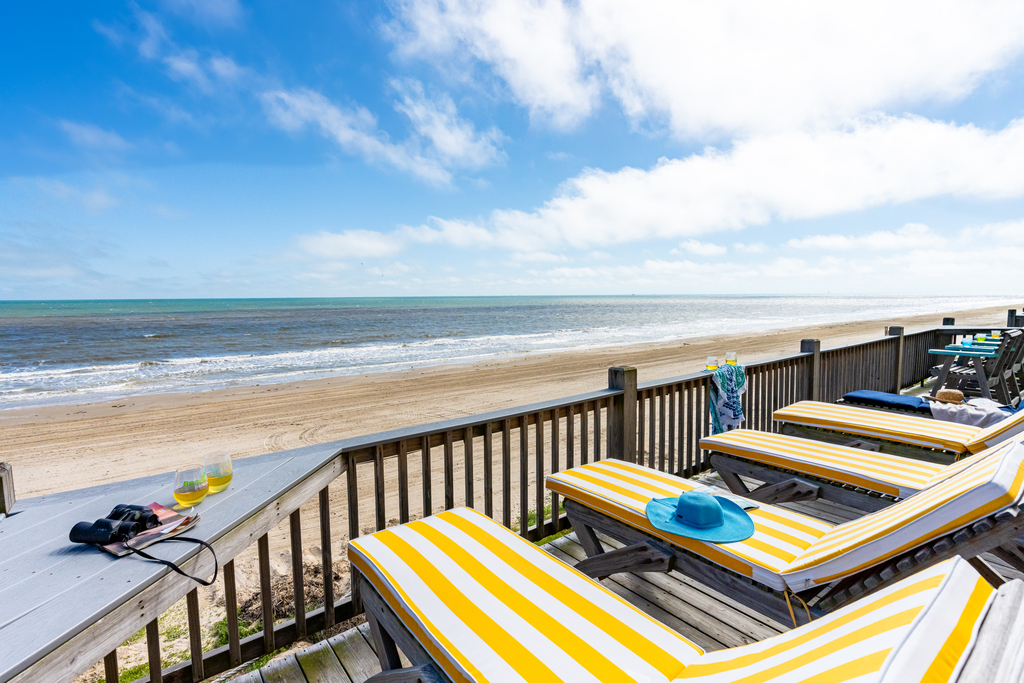 Best Time to Visit Crystal Beach: A Month-by-Month Guide